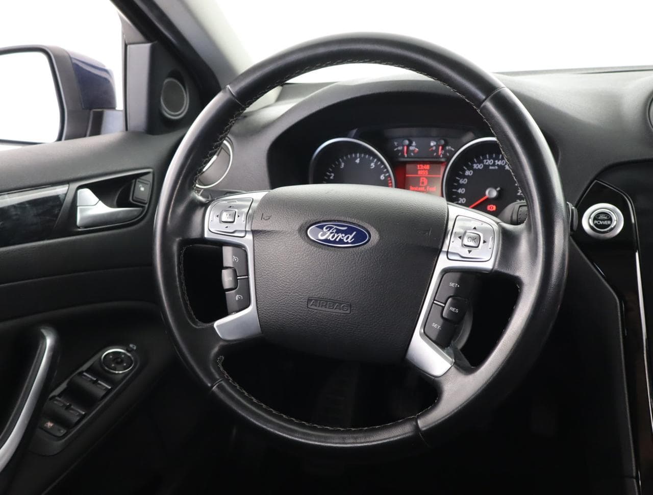 2011 Ford MONDEO - 31