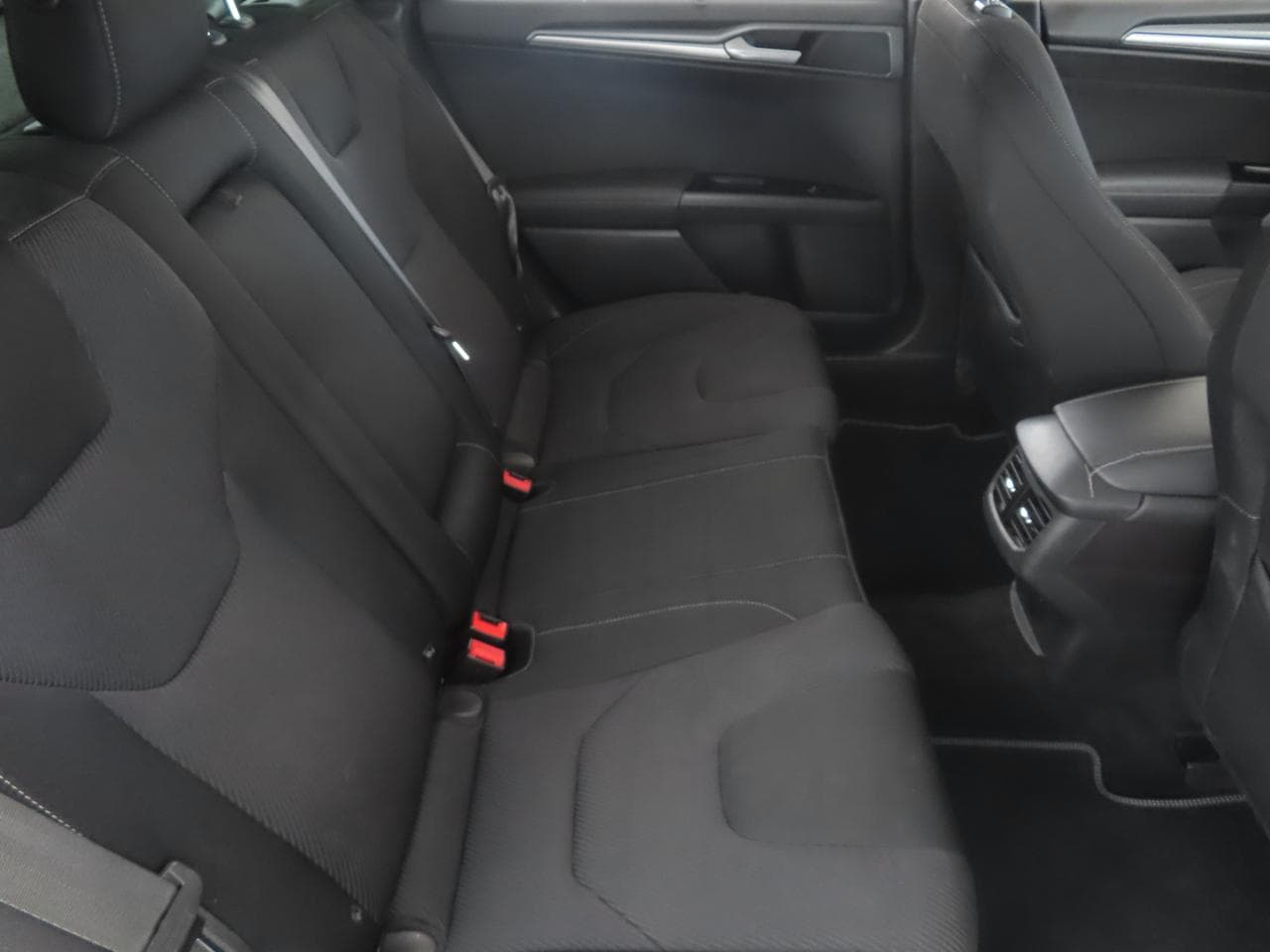 2015 Ford MONDEO - 22
