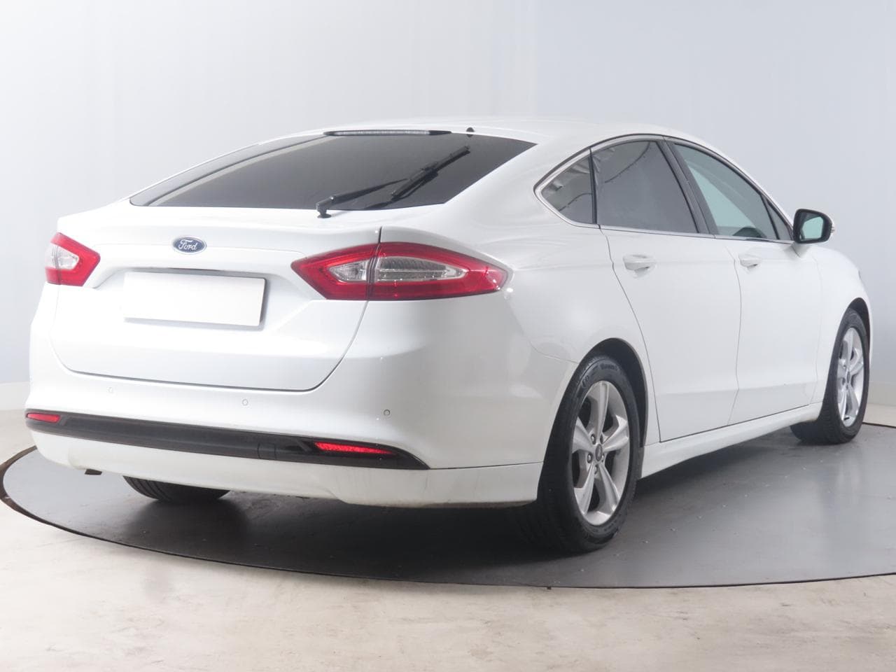 2015 Ford MONDEO - 10