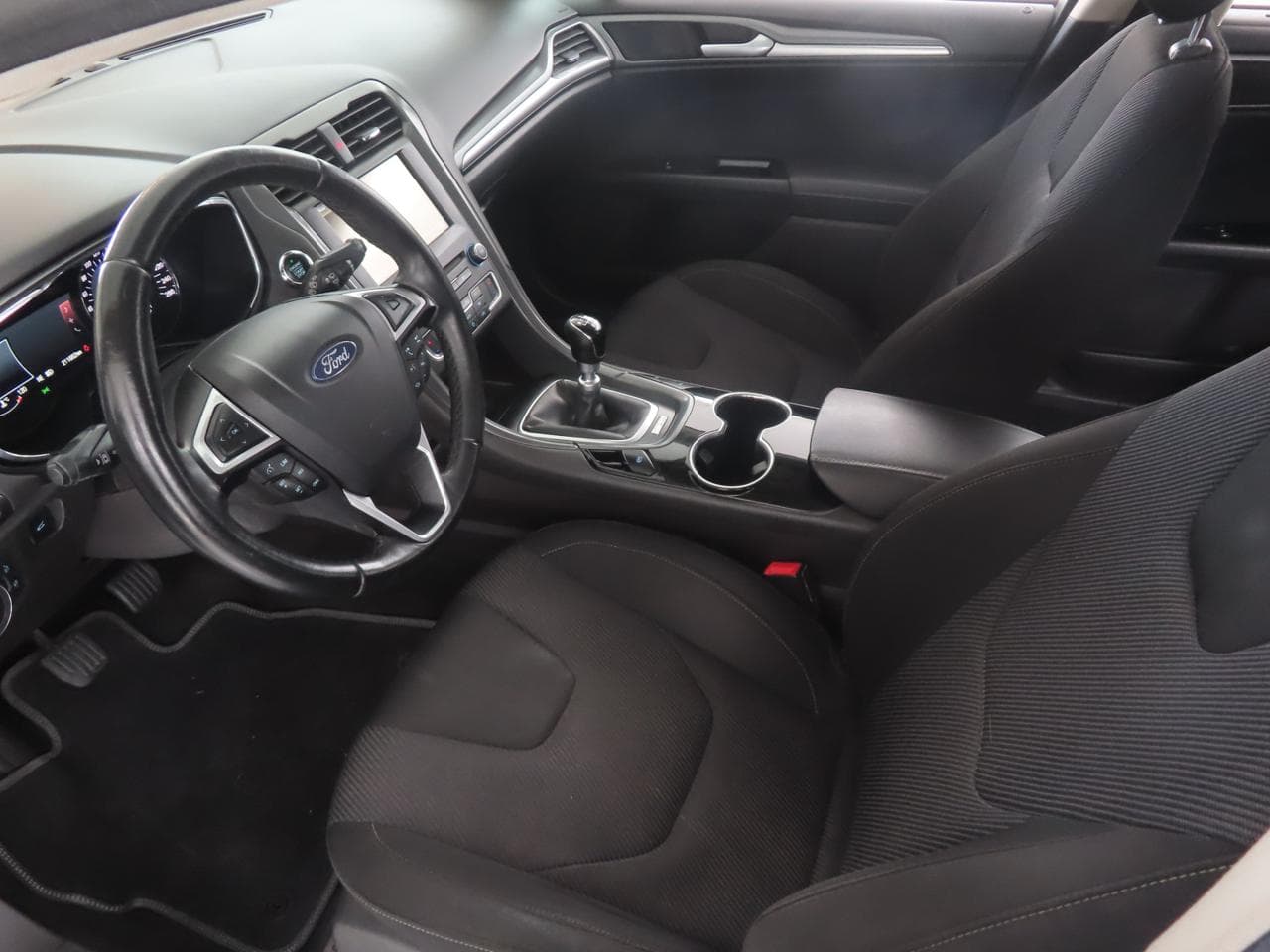 2015 Ford MONDEO - 28