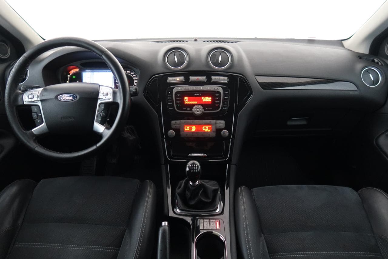 2011 Ford MONDEO - 10
