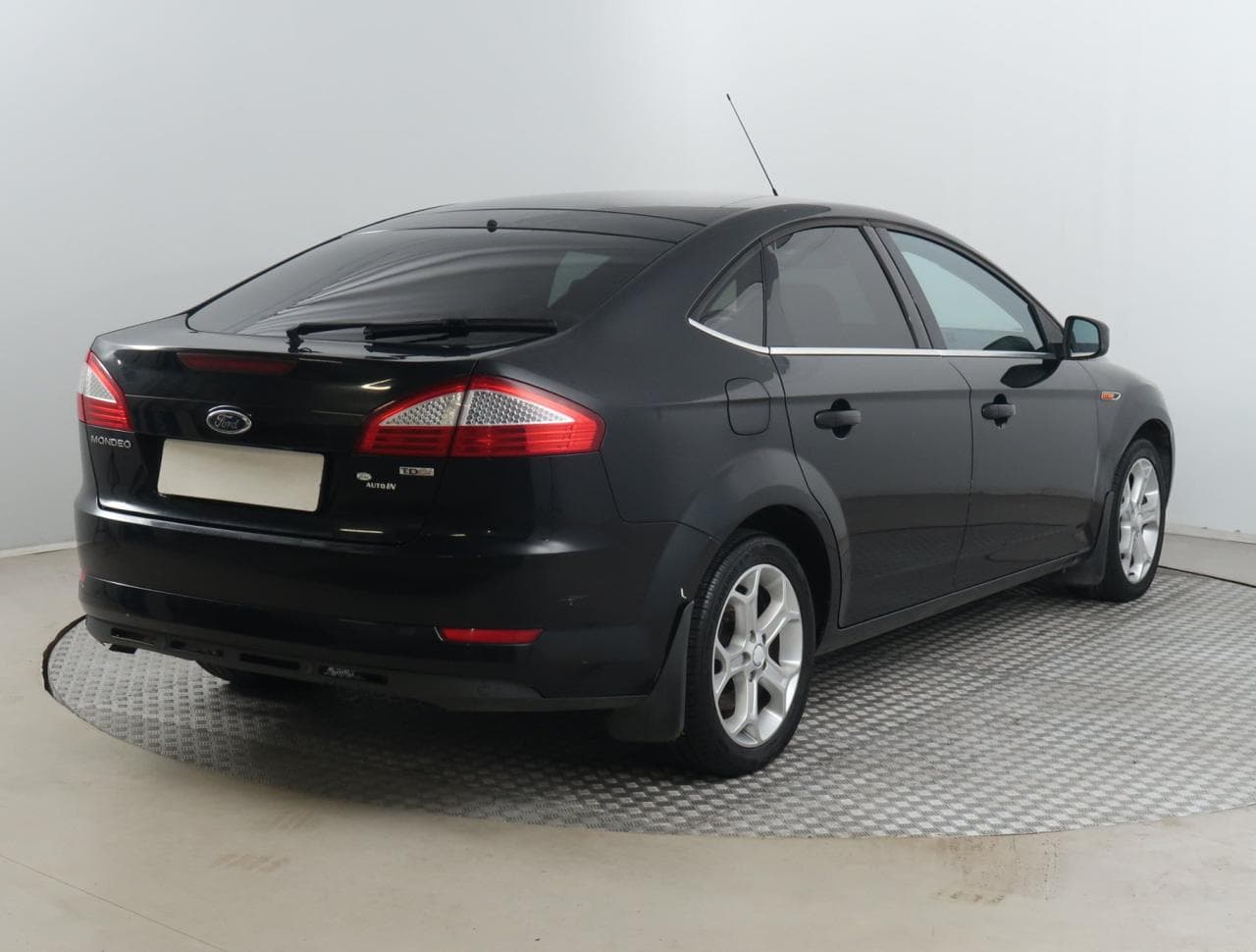 2011 Ford MONDEO - 7