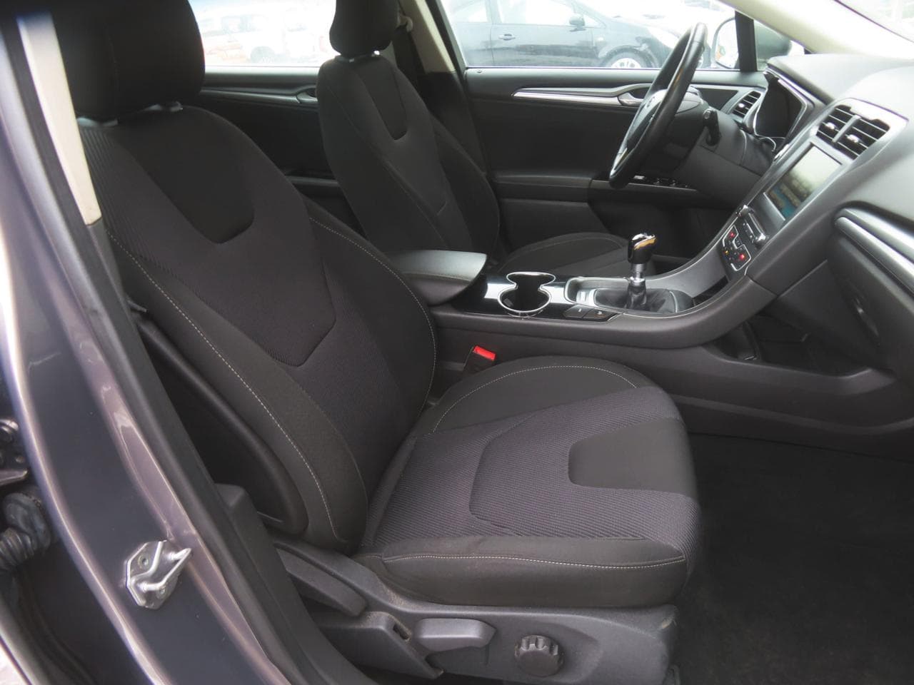 2015 Ford Mondeo - 12