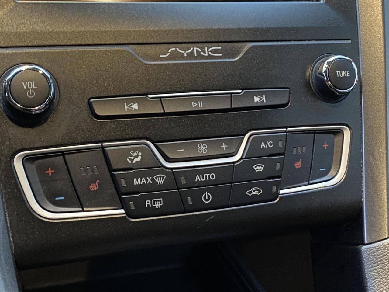 2019 Ford Mondeo - 15