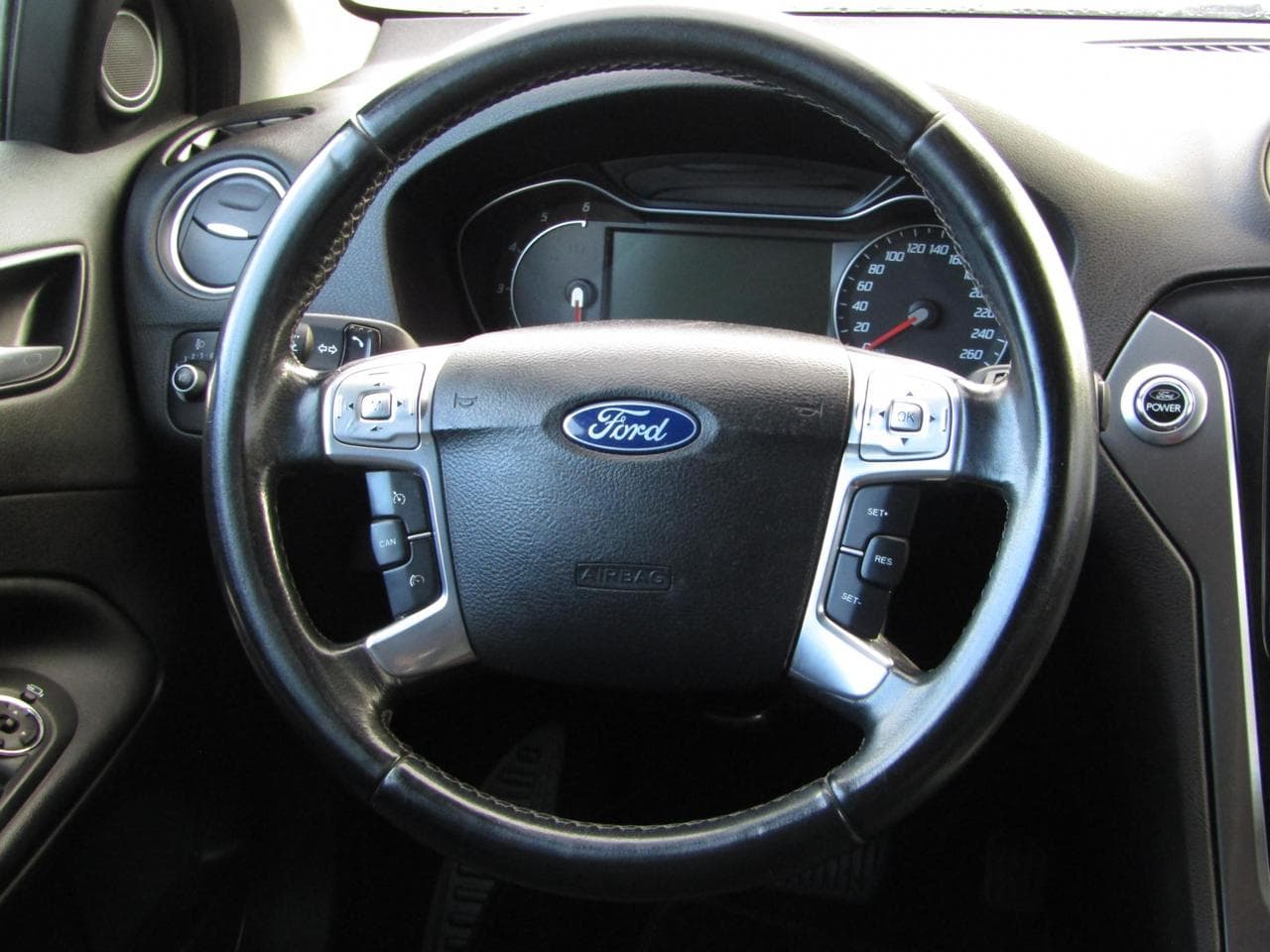 2012 Ford Mondeo - 13