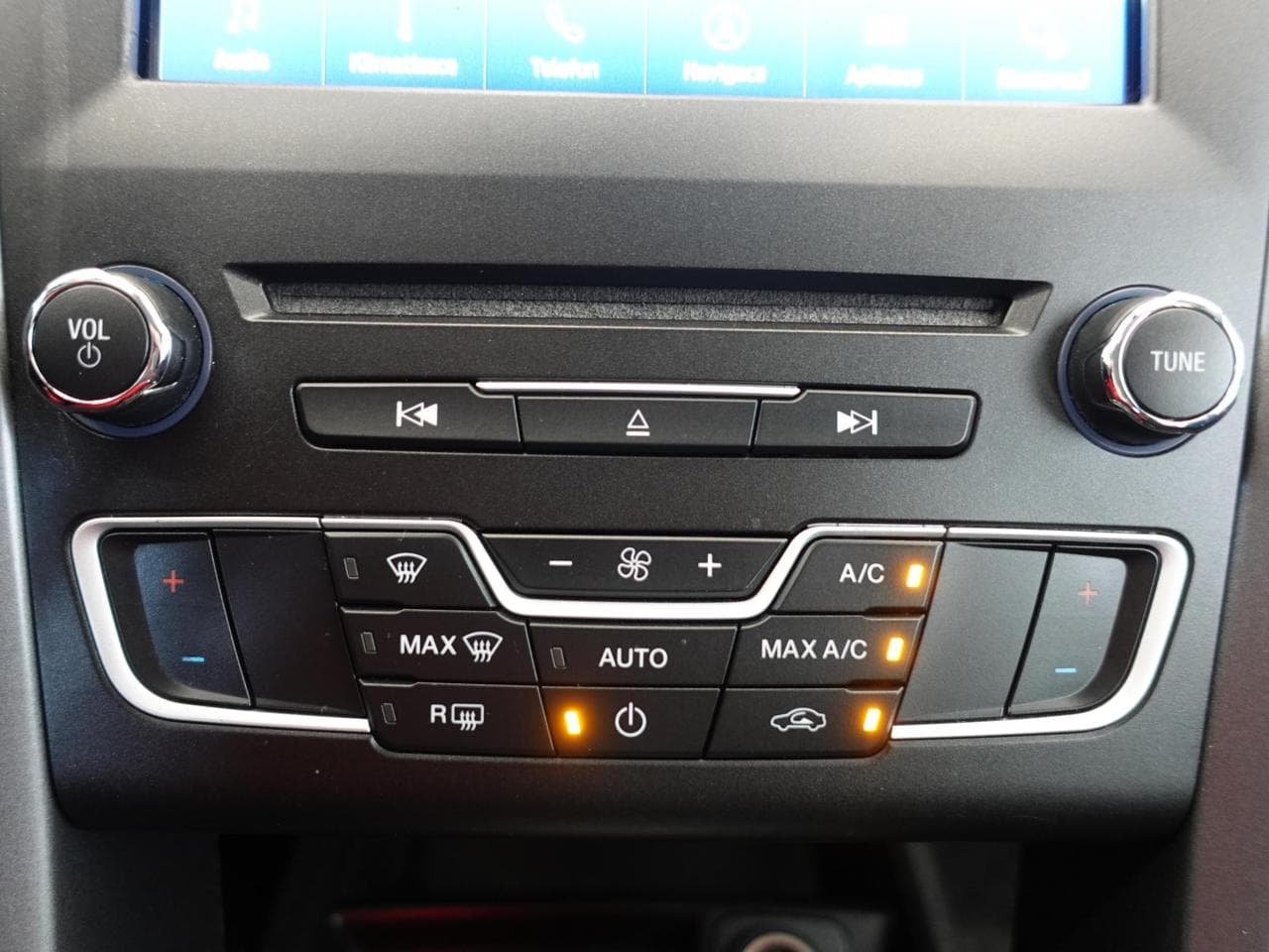 2016 Ford Mondeo - 18