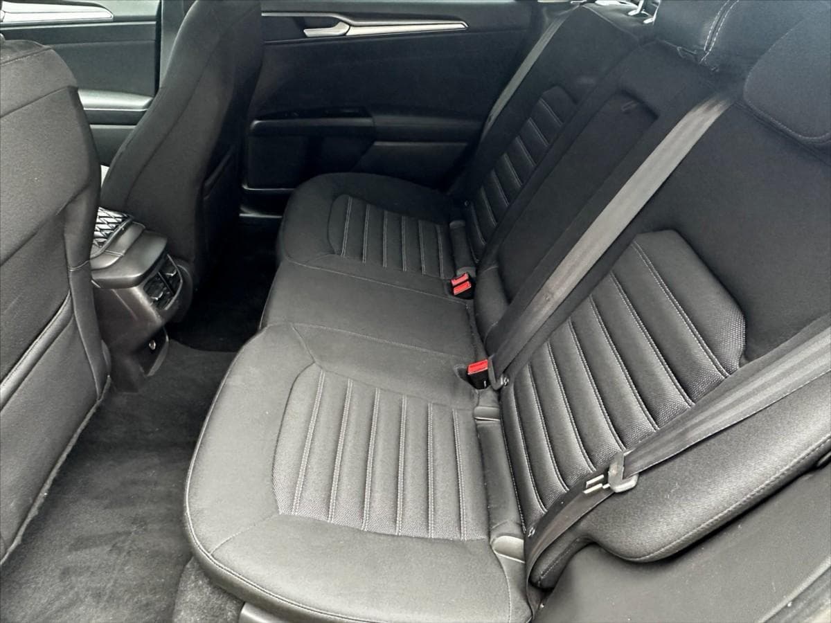 2015 Ford Mondeo - 11