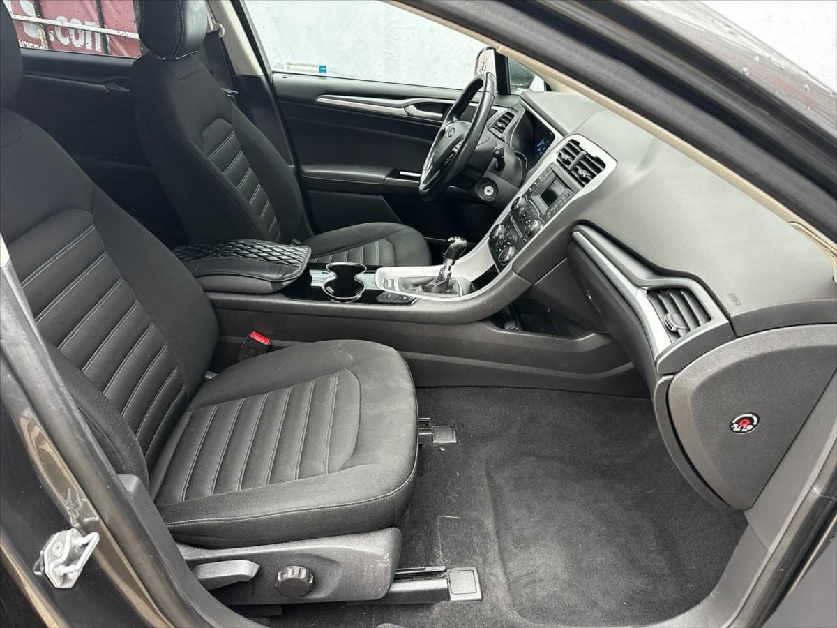 2015 Ford Mondeo - 12