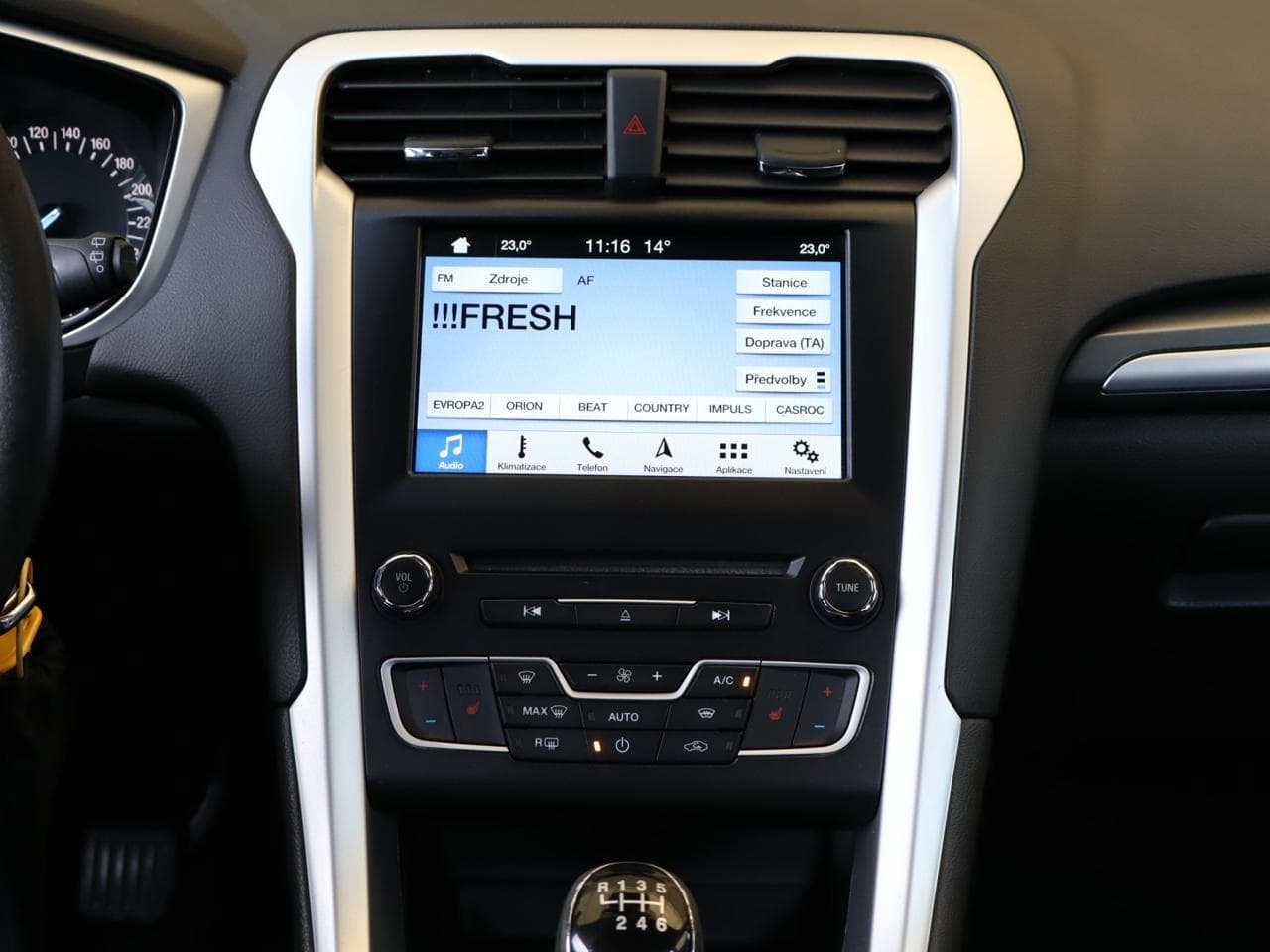 2017 Ford Mondeo - 16