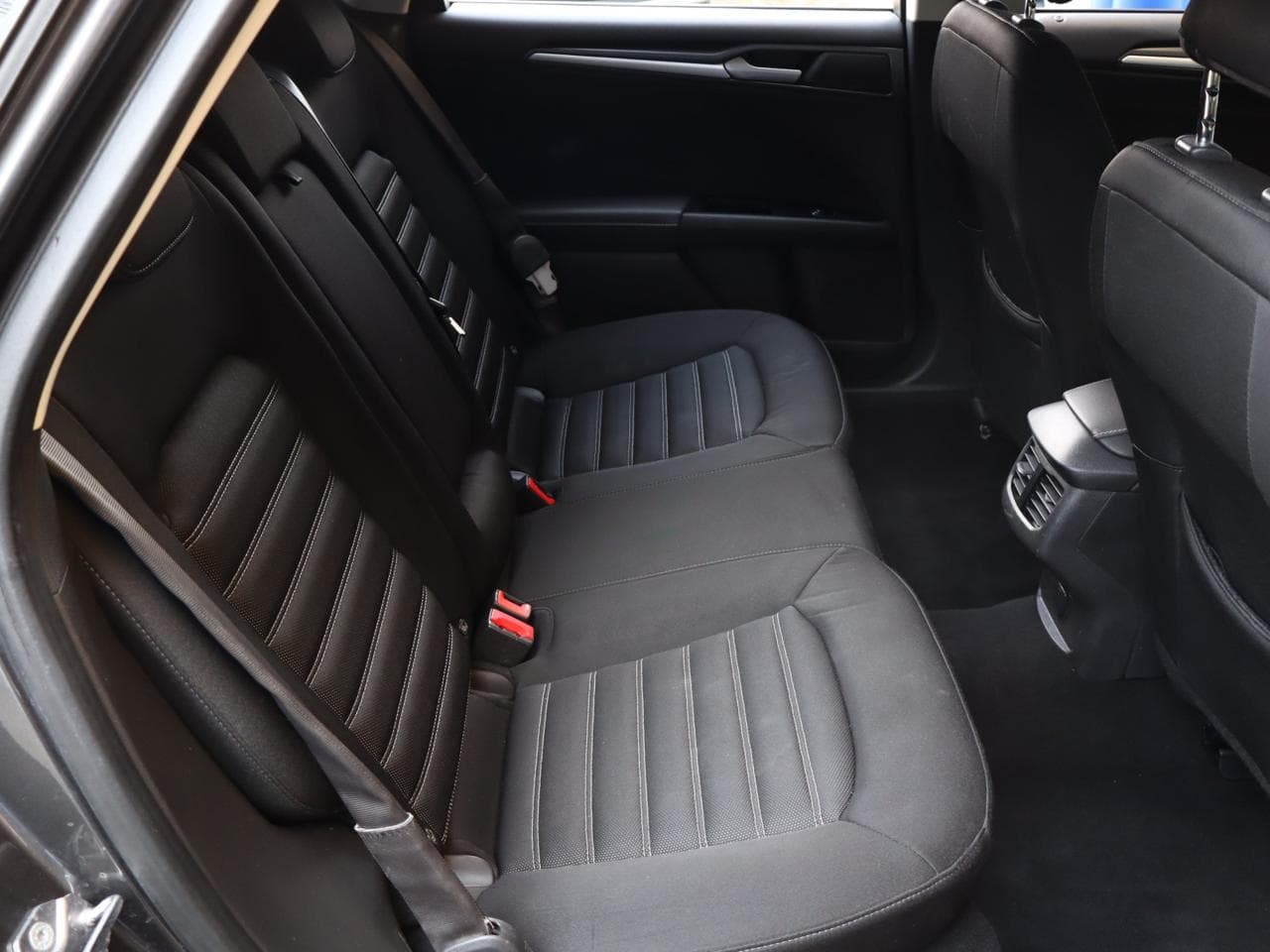 2017 Ford Mondeo - 11