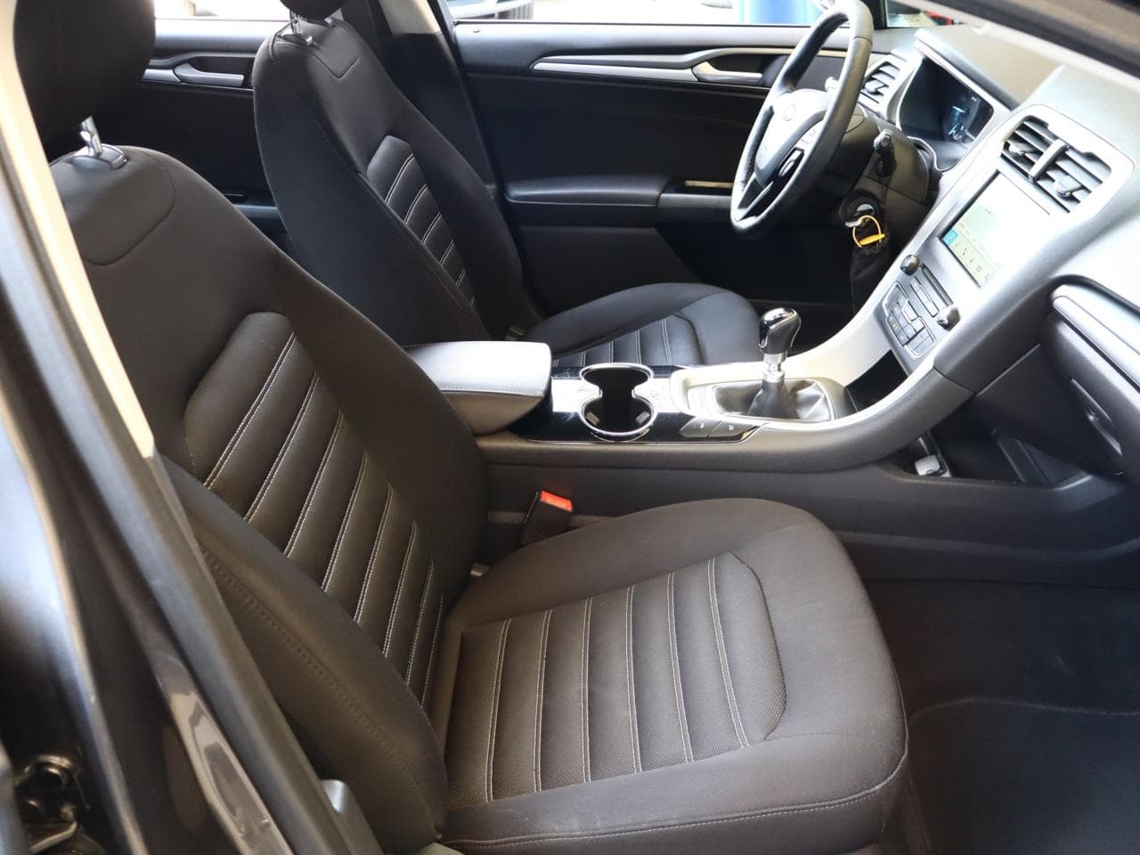 2017 Ford Mondeo - 10