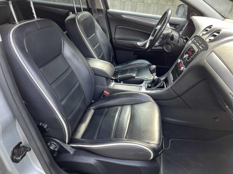 2012 Ford Mondeo - 11