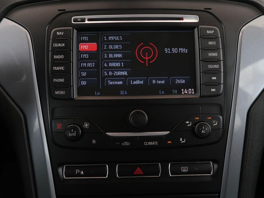 2013 Ford Mondeo - 33