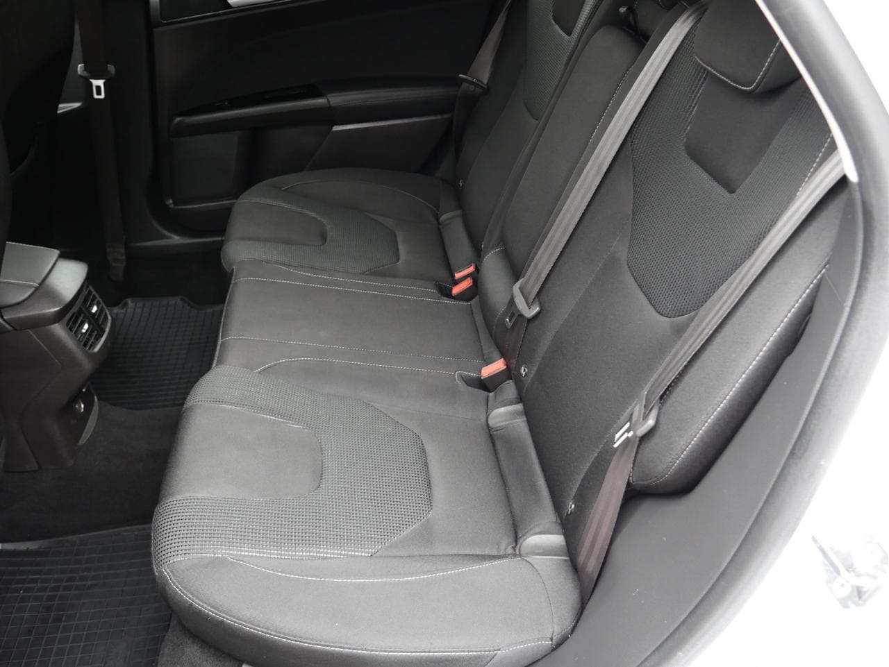 2019 Ford Mondeo - 19