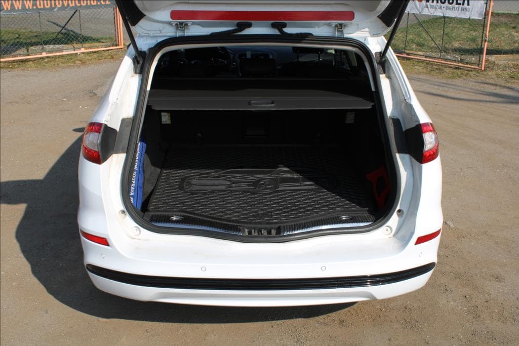 2016 Ford Mondeo - 25