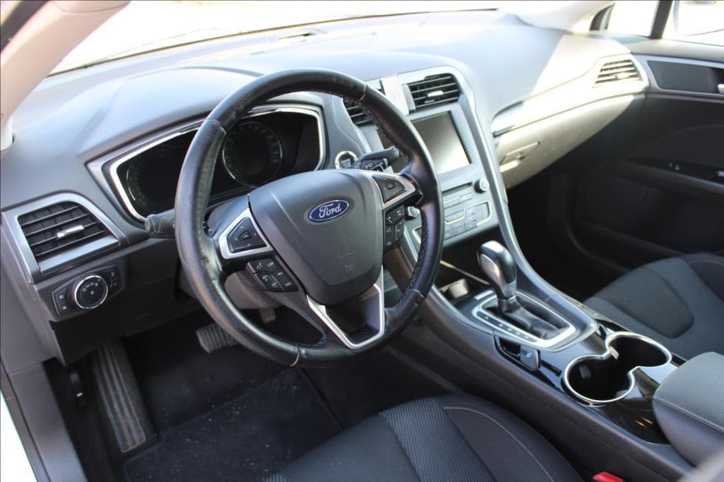 2016 Ford Mondeo - 19