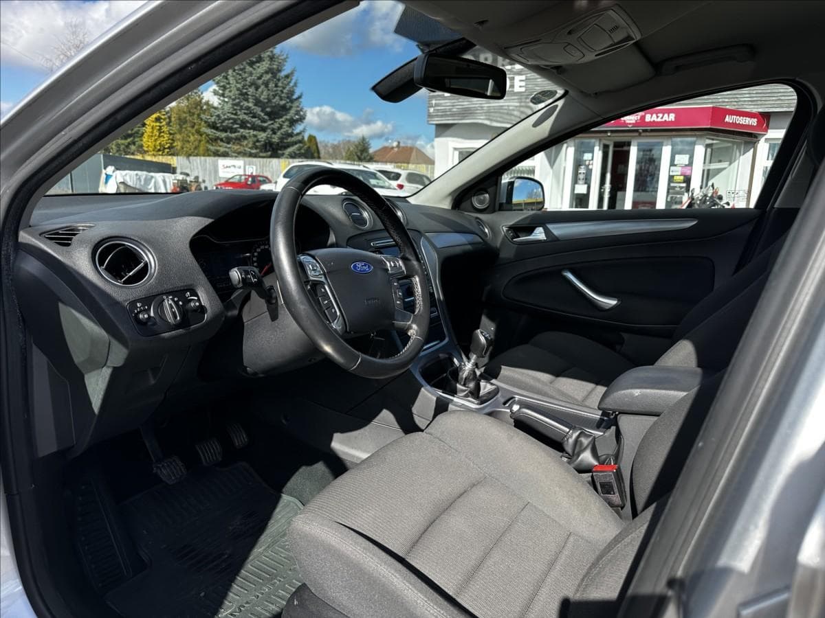 2014 Ford Mondeo - 21