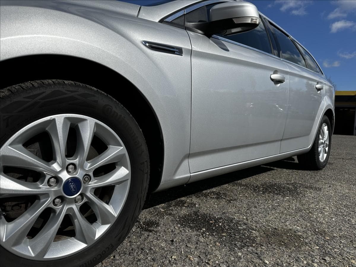 2014 Ford Mondeo - 17