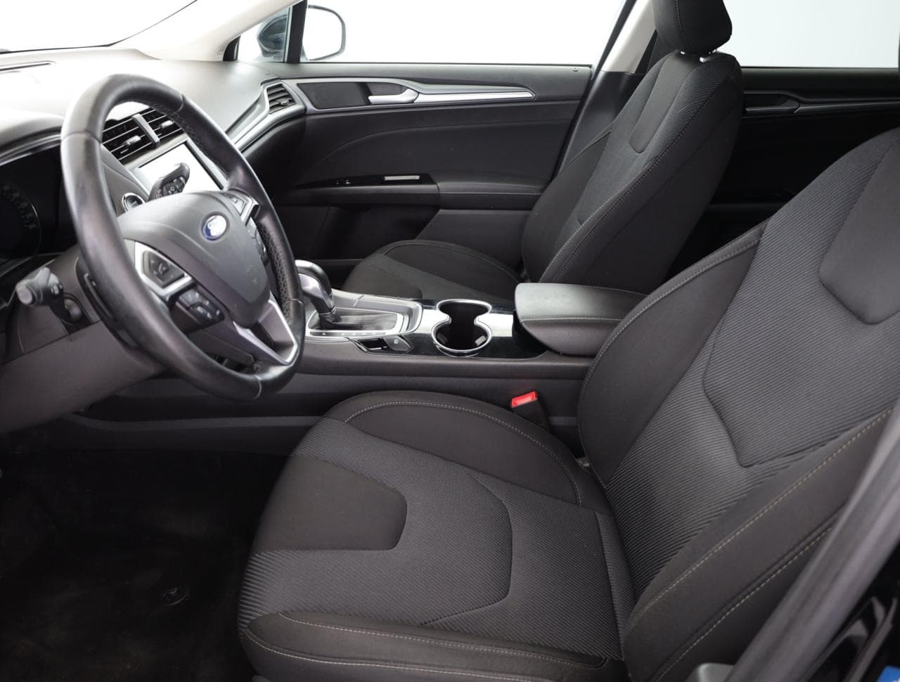 2017 Ford Mondeo - 25