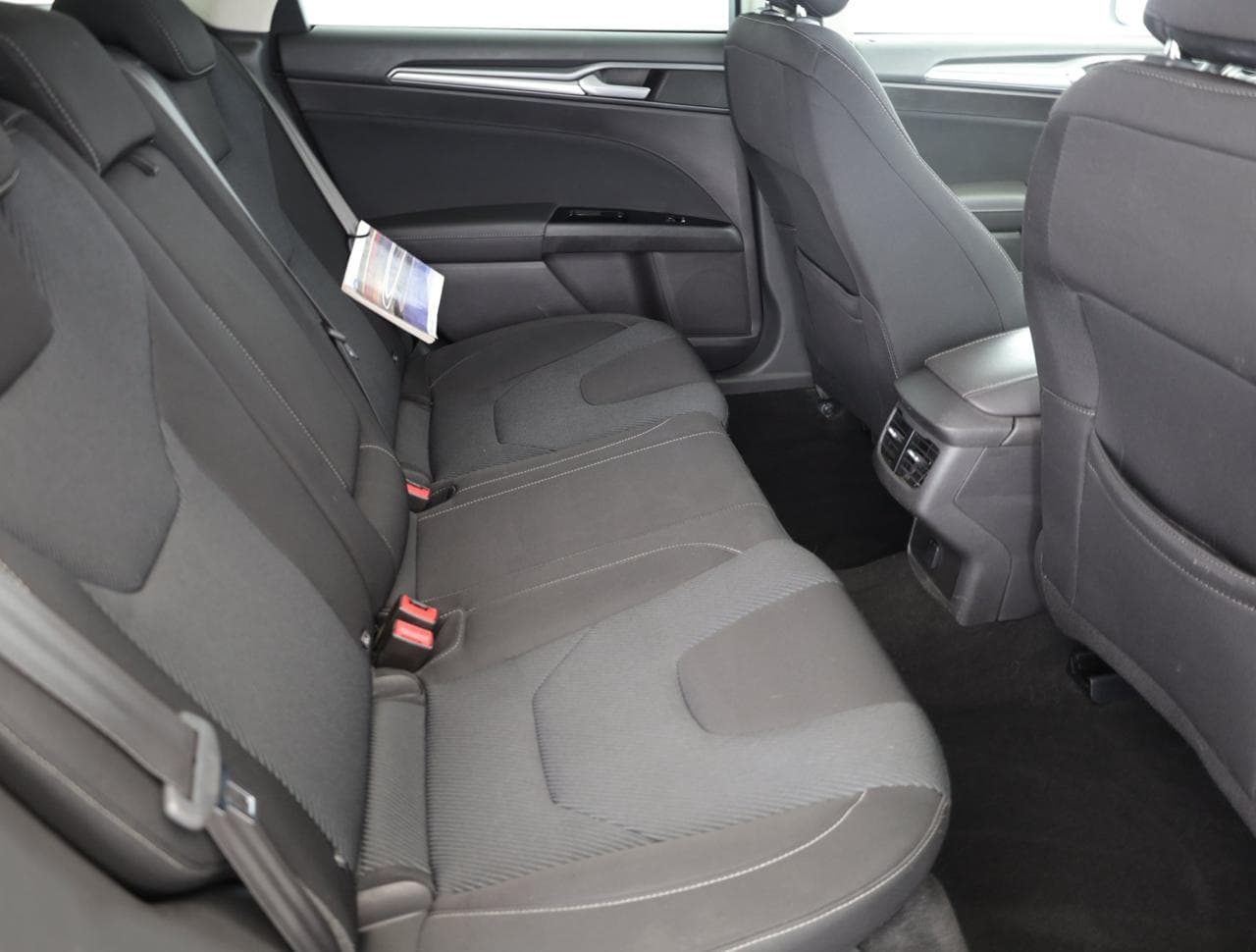 2017 Ford Mondeo - 21