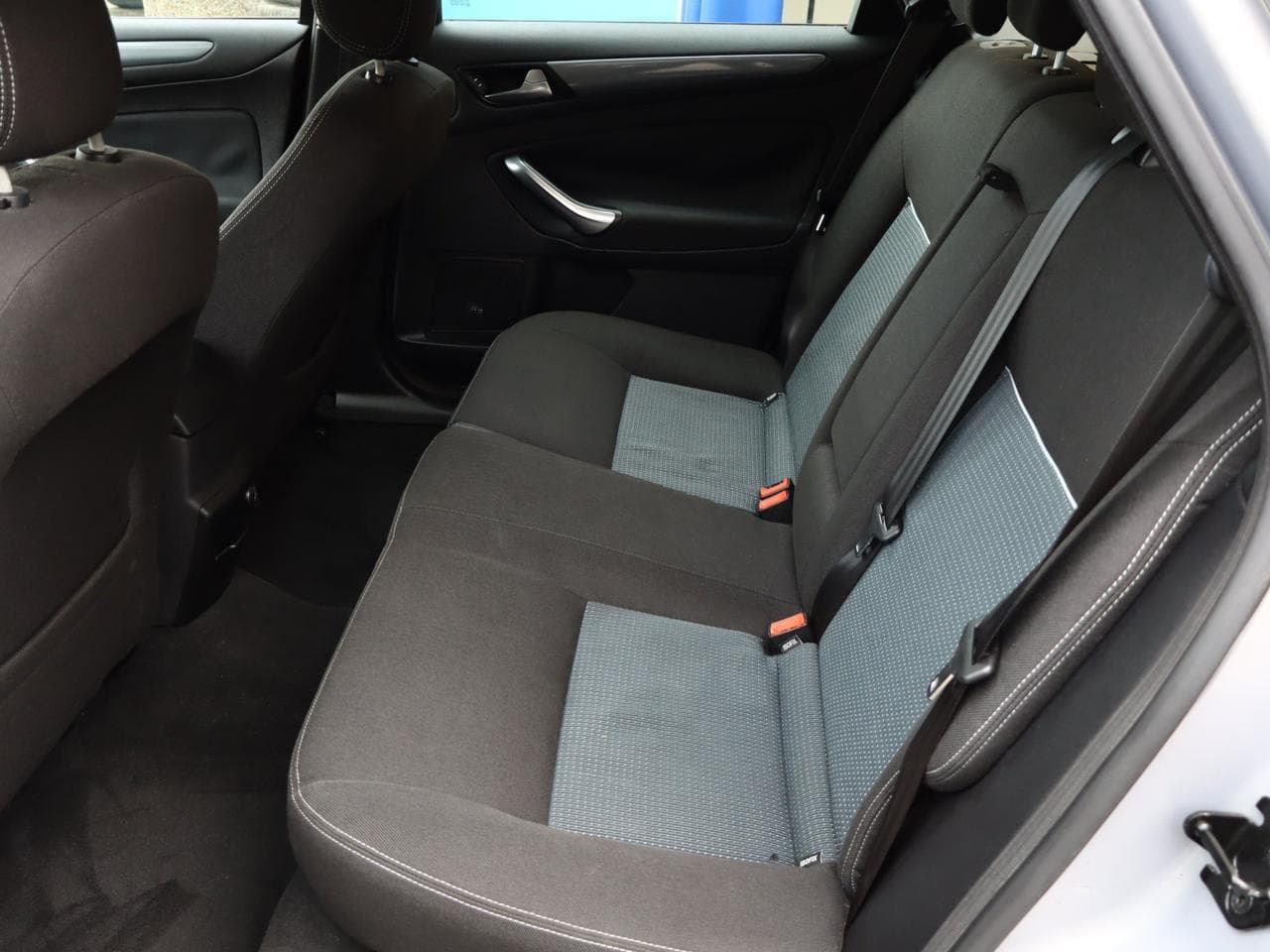 2011 Ford Mondeo - 25