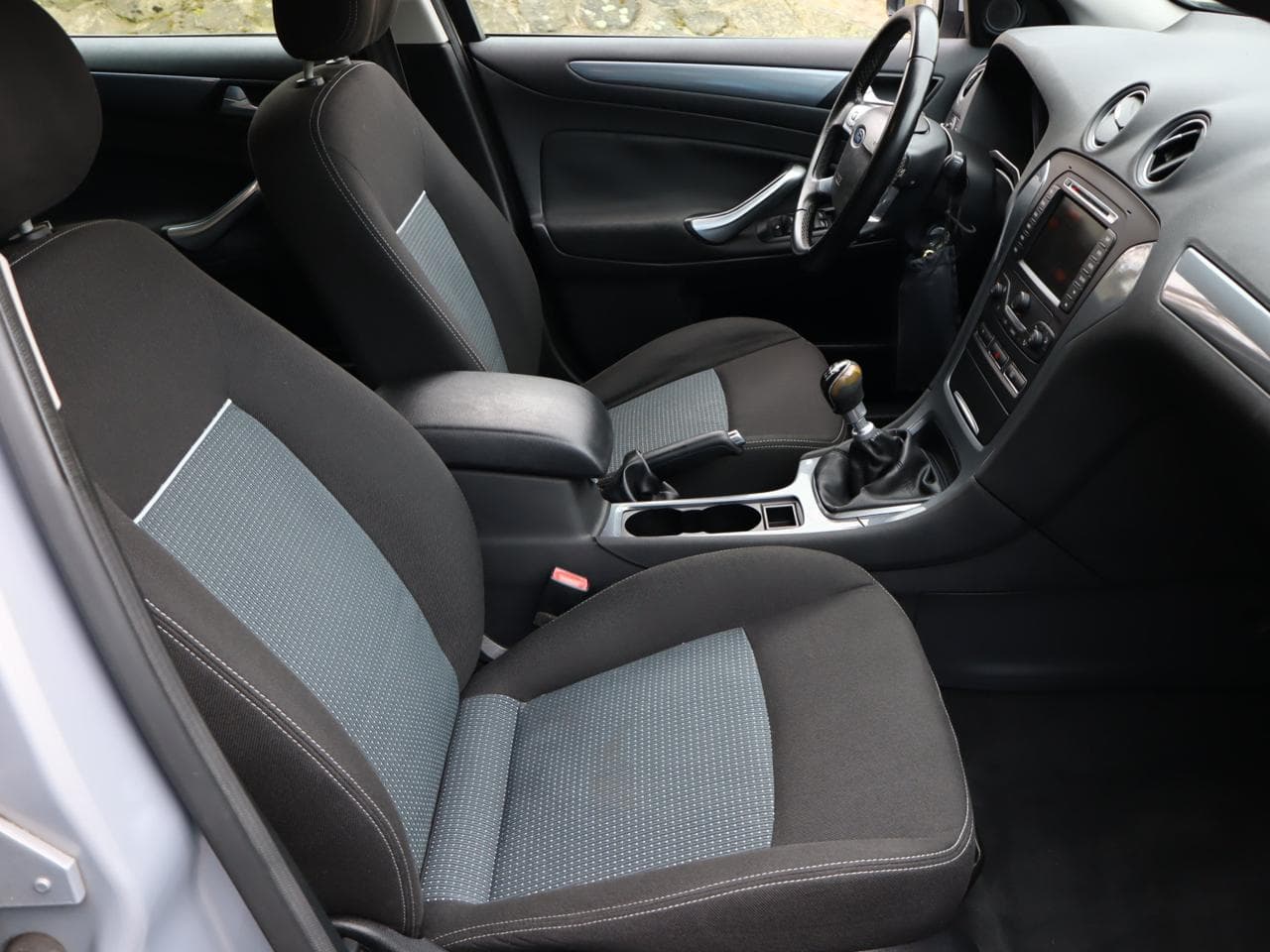 2011 Ford Mondeo - 19