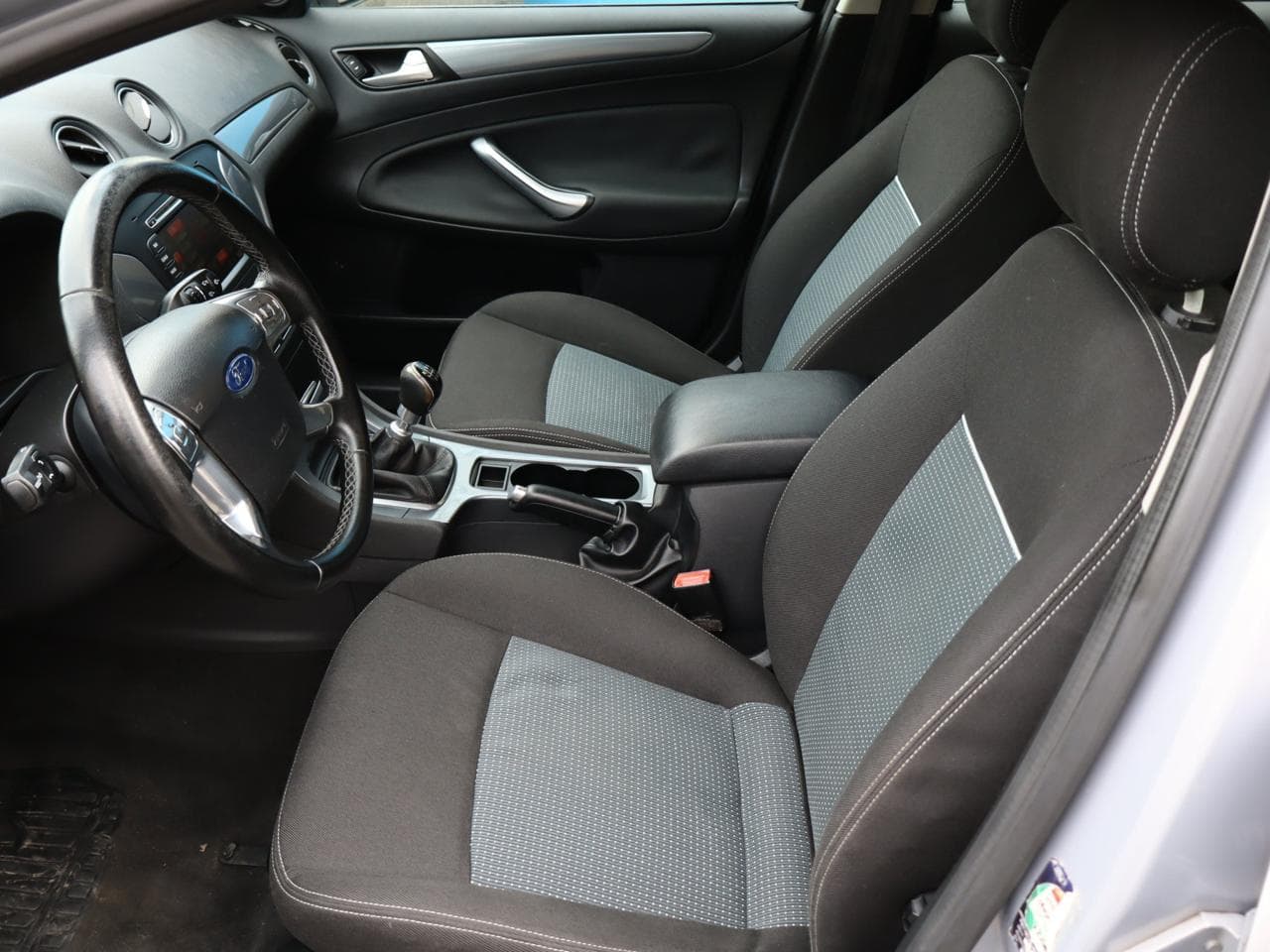 2011 Ford Mondeo - 27