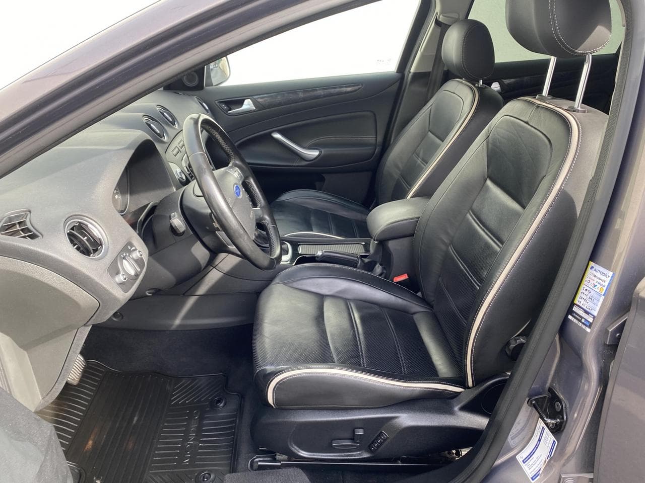 2012 Ford MONDEO - 9