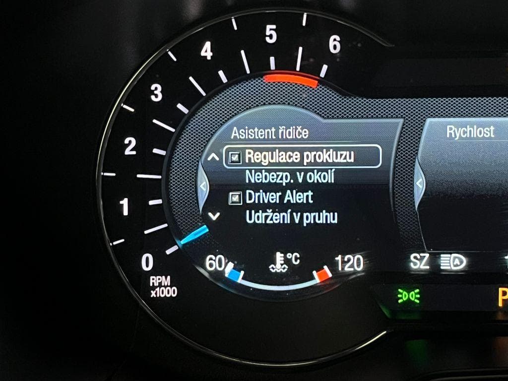 2020 Ford MONDEO - 12