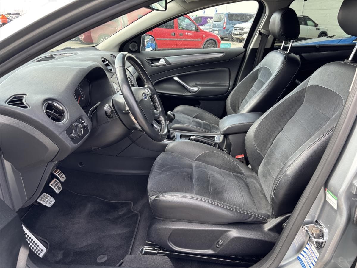 2013 Ford Mondeo - 37