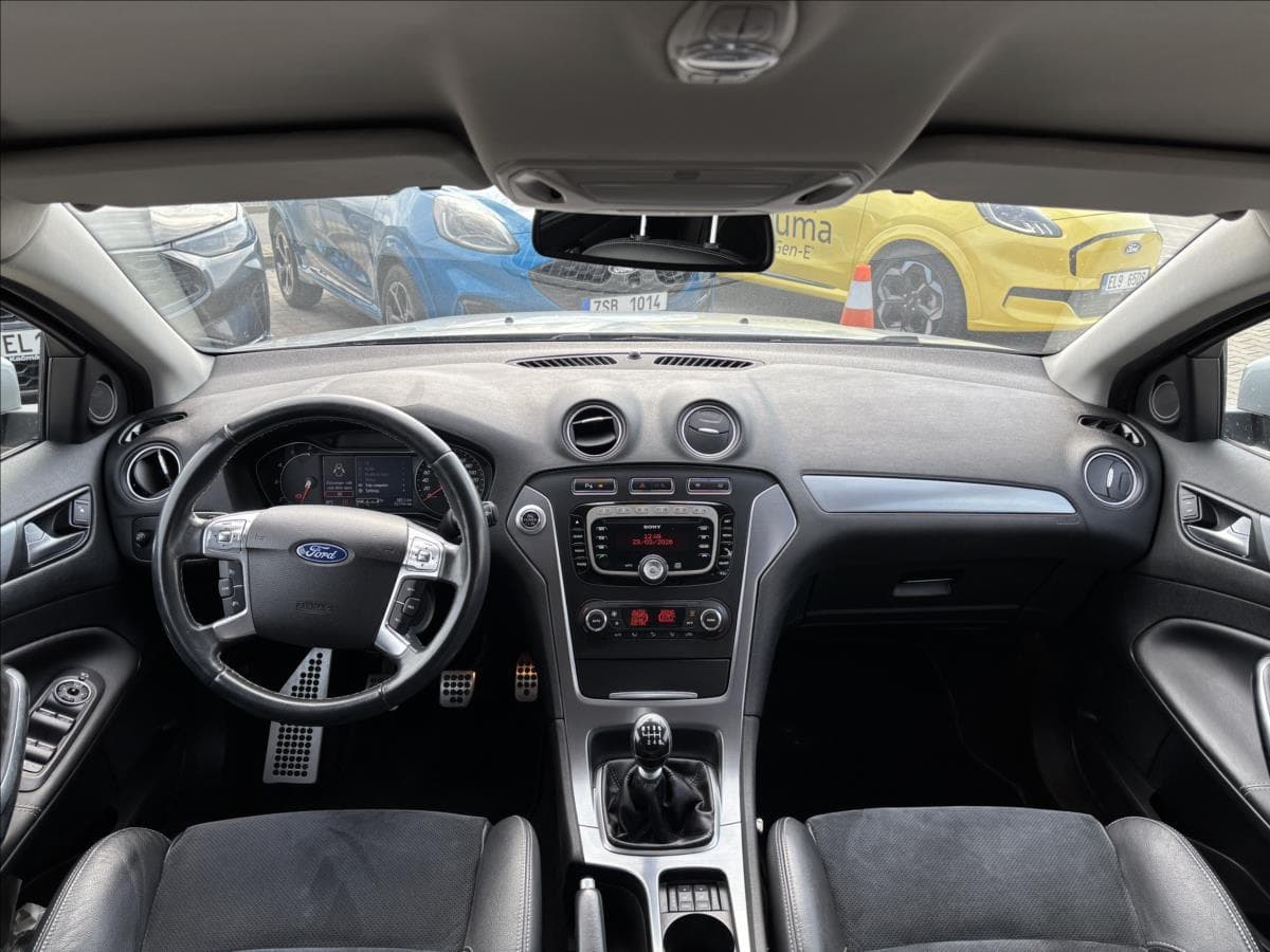 2013 Ford Mondeo - 27