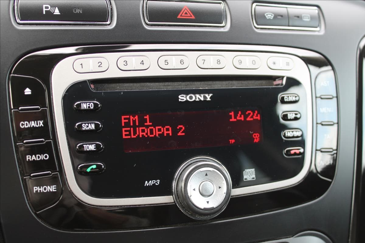 2013 Ford Mondeo - 23