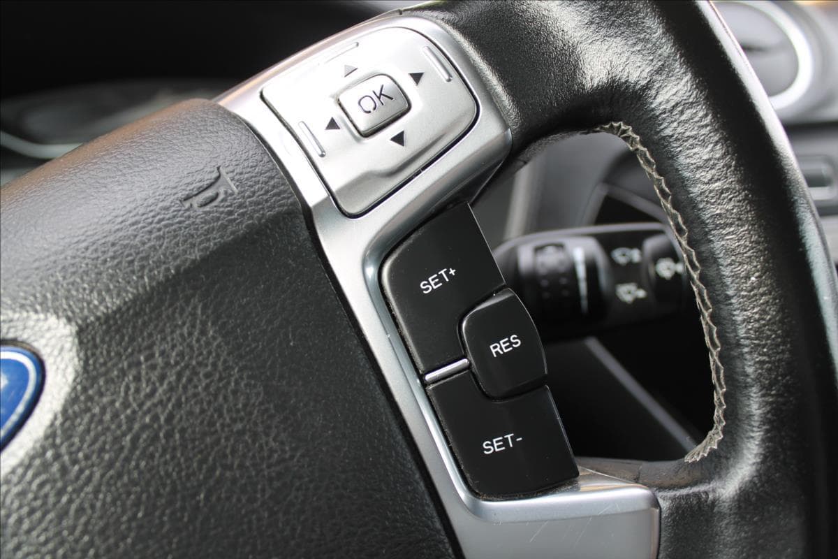 2013 Ford Mondeo - 39