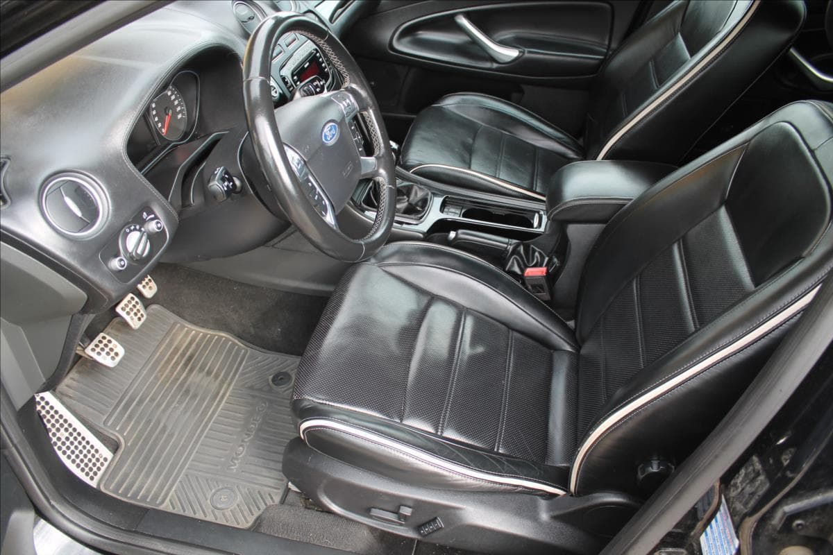 2013 Ford Mondeo - 13