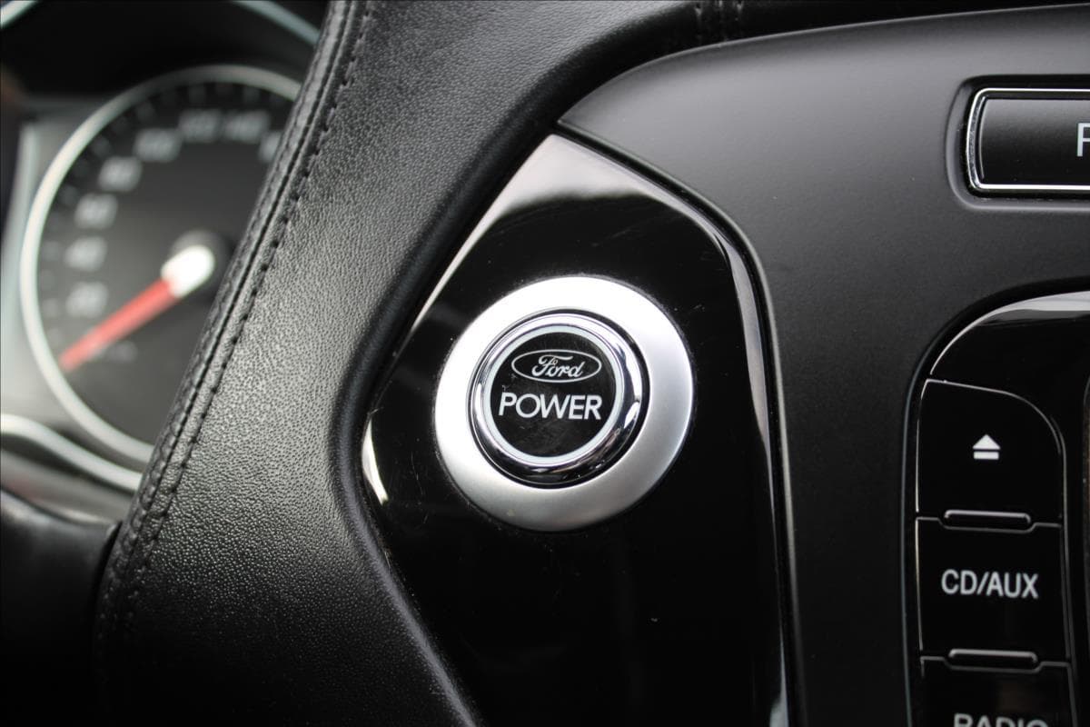 2013 Ford Mondeo - 35