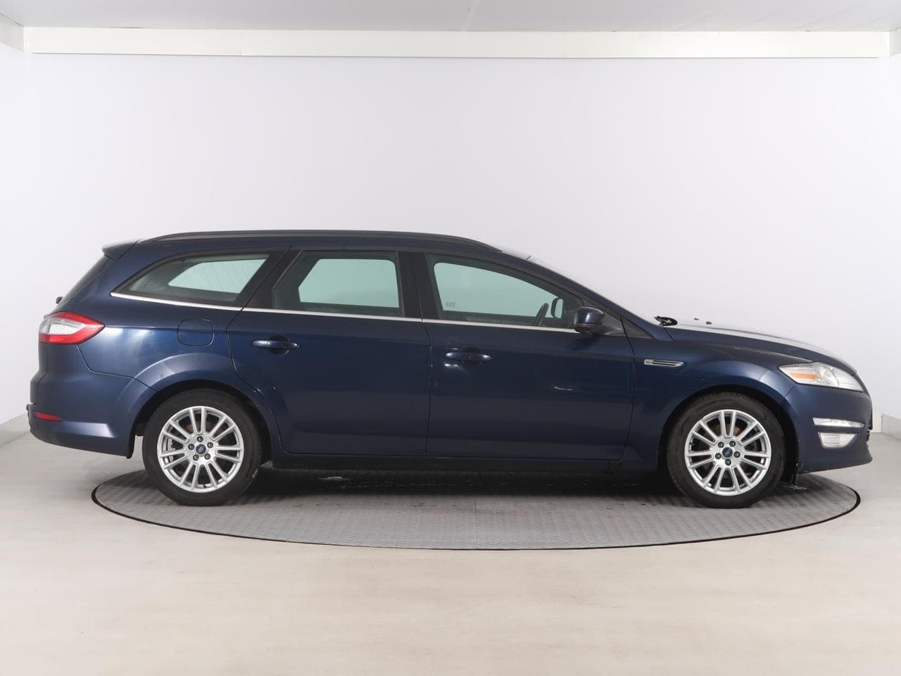 2013 Ford MONDEO - 8