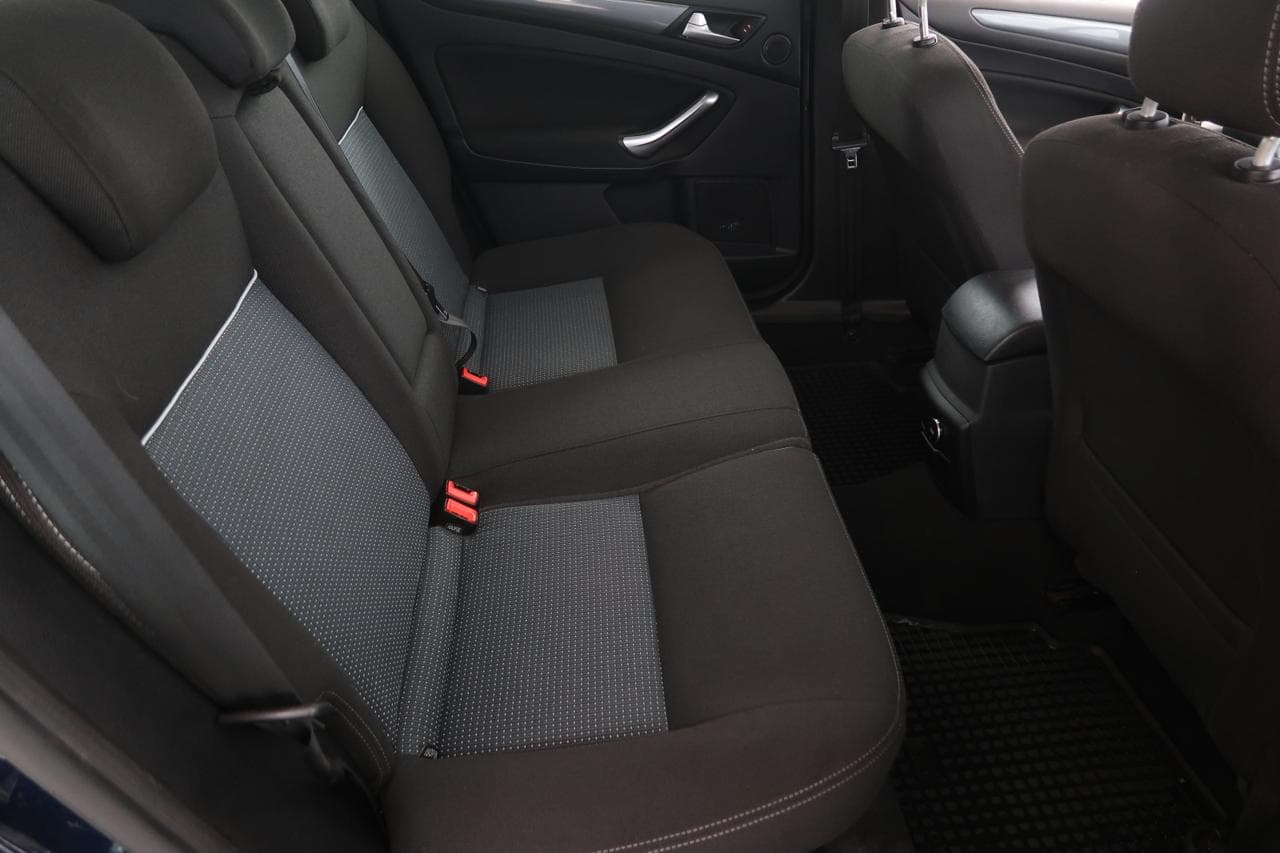 2013 Ford MONDEO - 13
