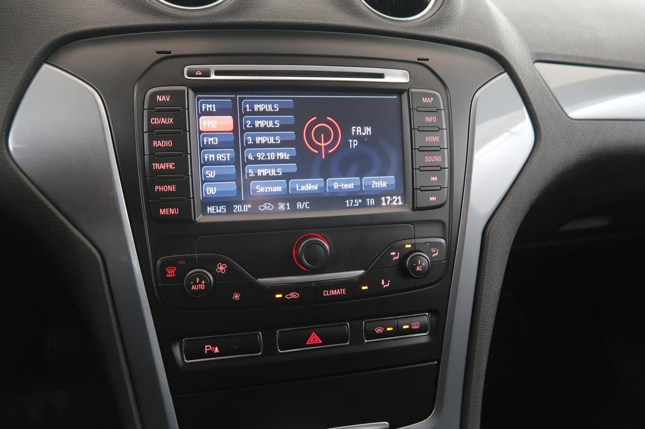 2013 Ford MONDEO - 18