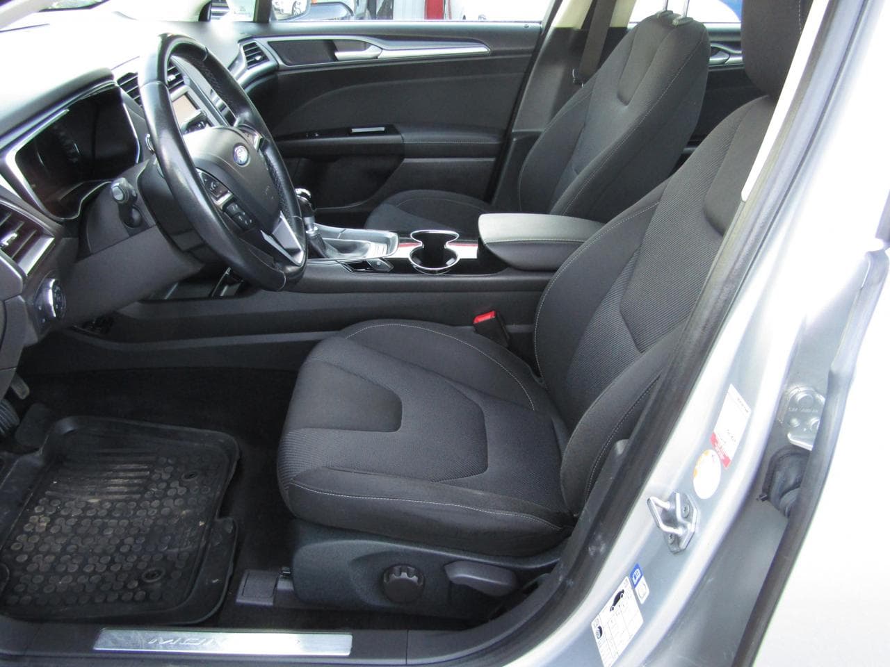 2015 Ford Mondeo - 17