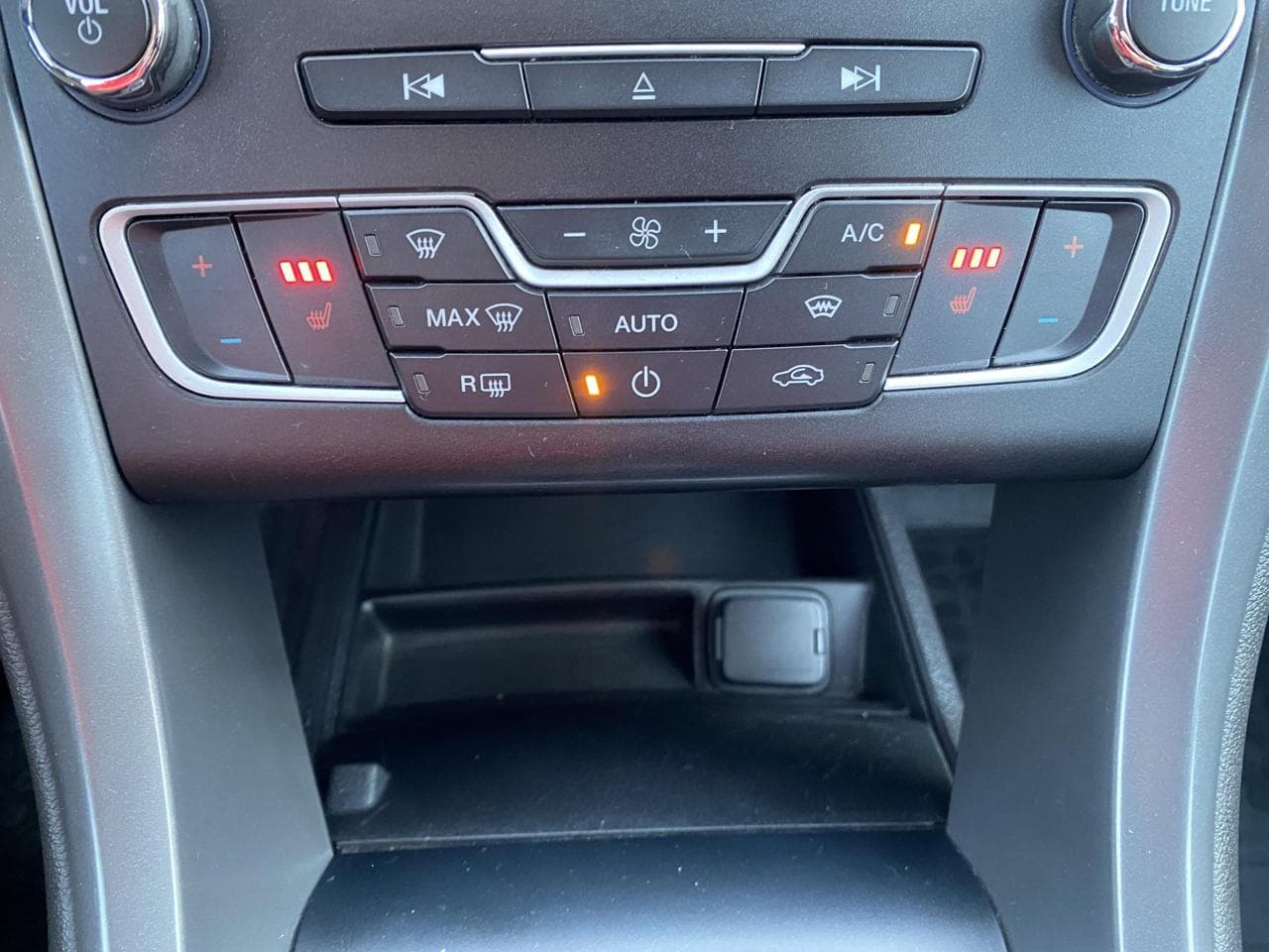 2015 Ford Mondeo - 35