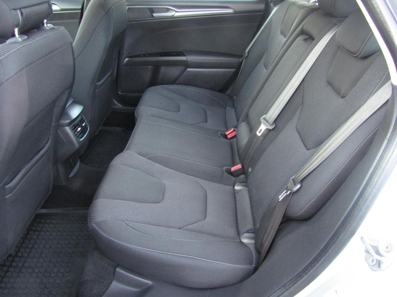 2015 Ford Mondeo - 19