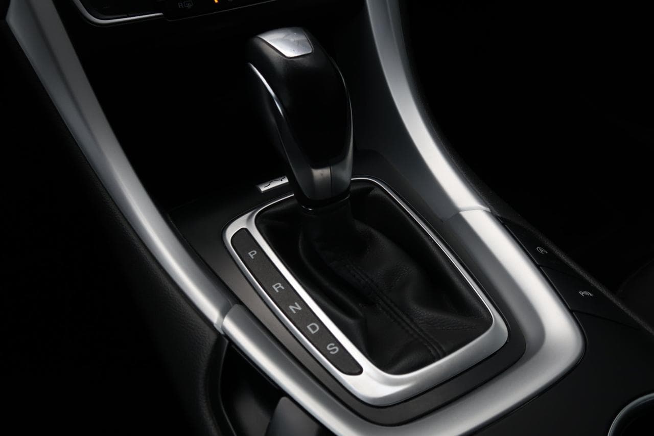 2019 Ford MONDEO - 19