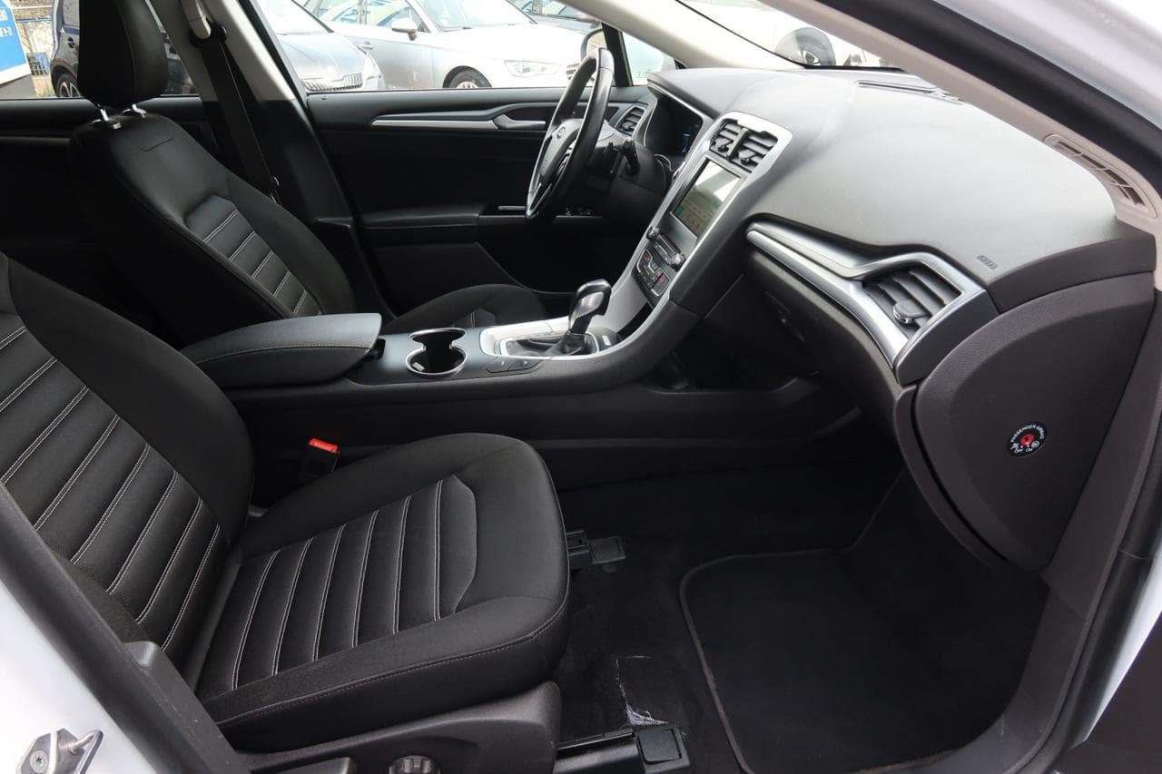 2019 Ford MONDEO - 12