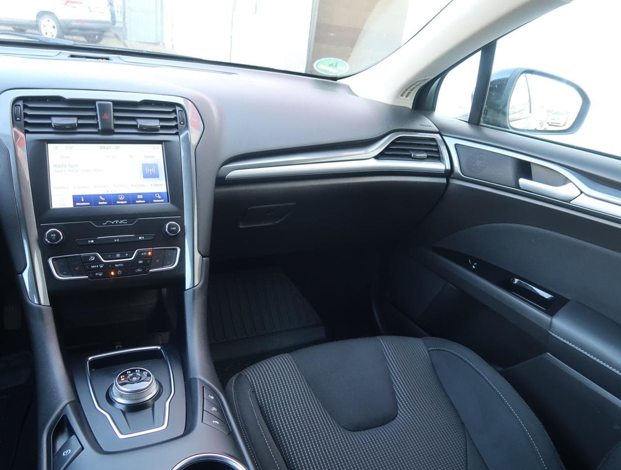 2019 Ford MONDEO - 11