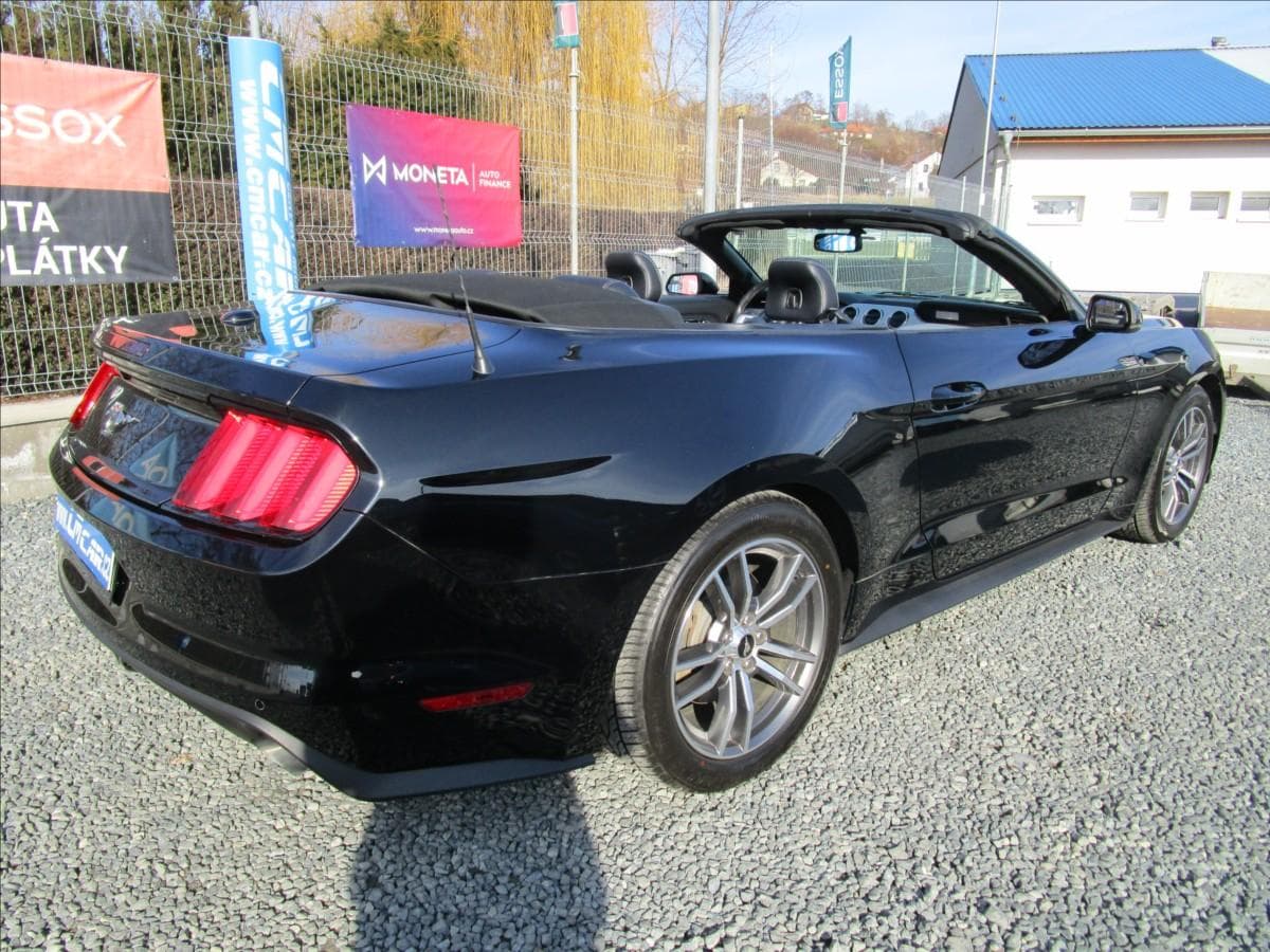 2016 Ford Mustang - 11