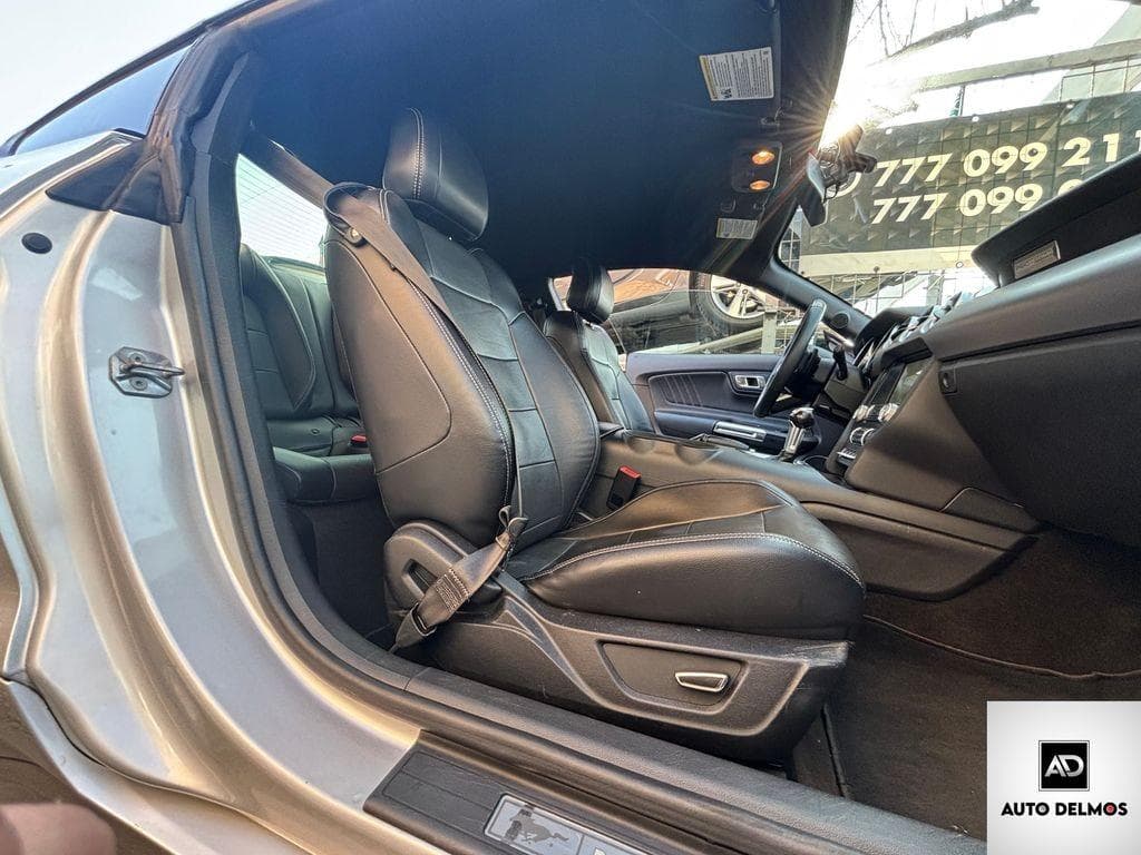 2018 Ford Mustang - 16