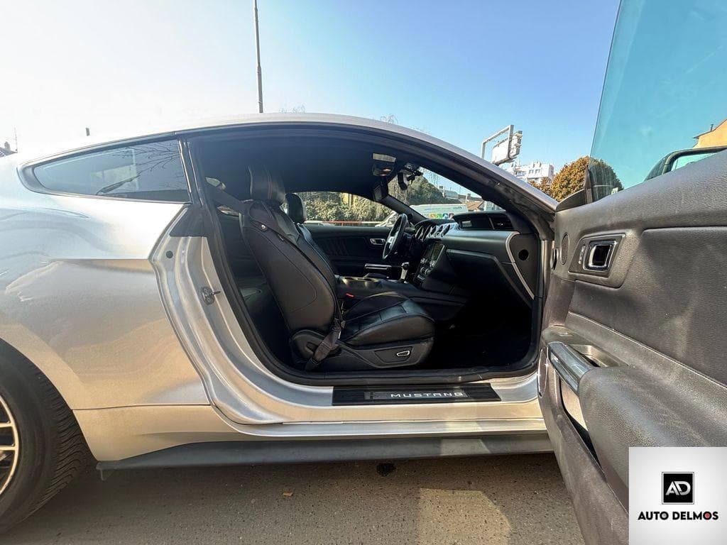 2018 Ford Mustang - 15