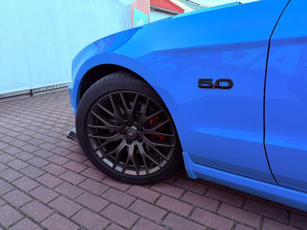 2013 Ford MUSTANG - 6