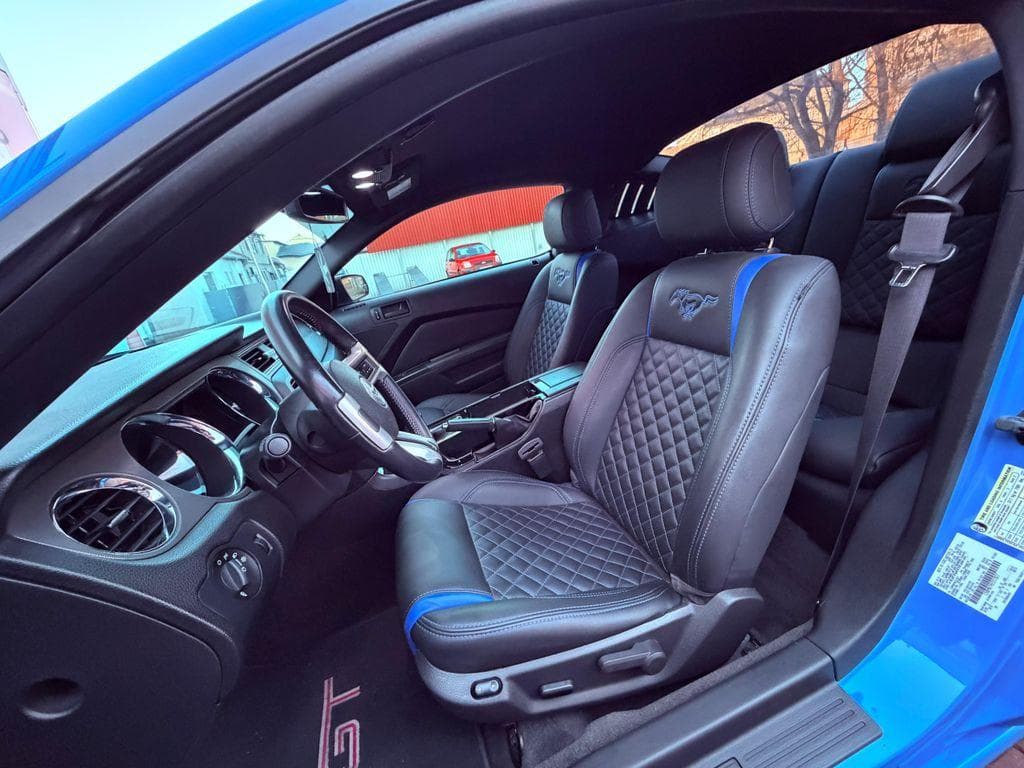 2013 Ford MUSTANG - 16