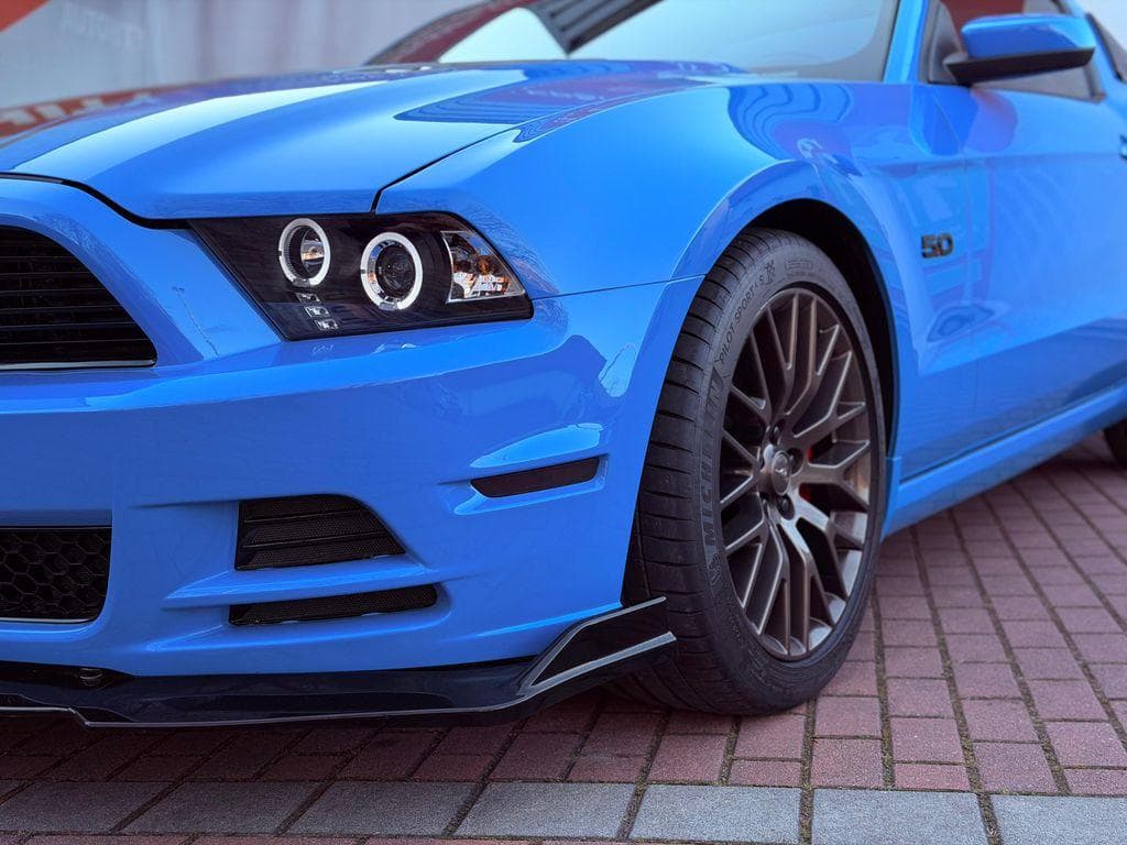 2013 Ford MUSTANG - 3